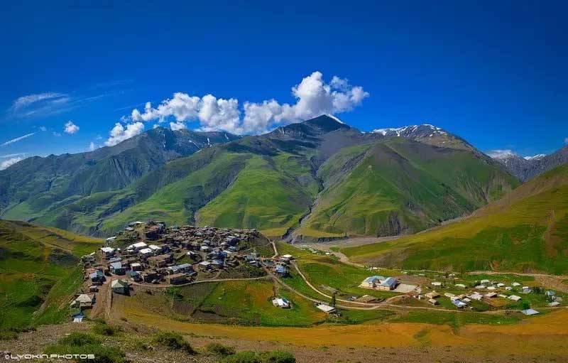 شاهداغ و مناظر خیرهکننده قله شاهداغ در کوههای قفقاز