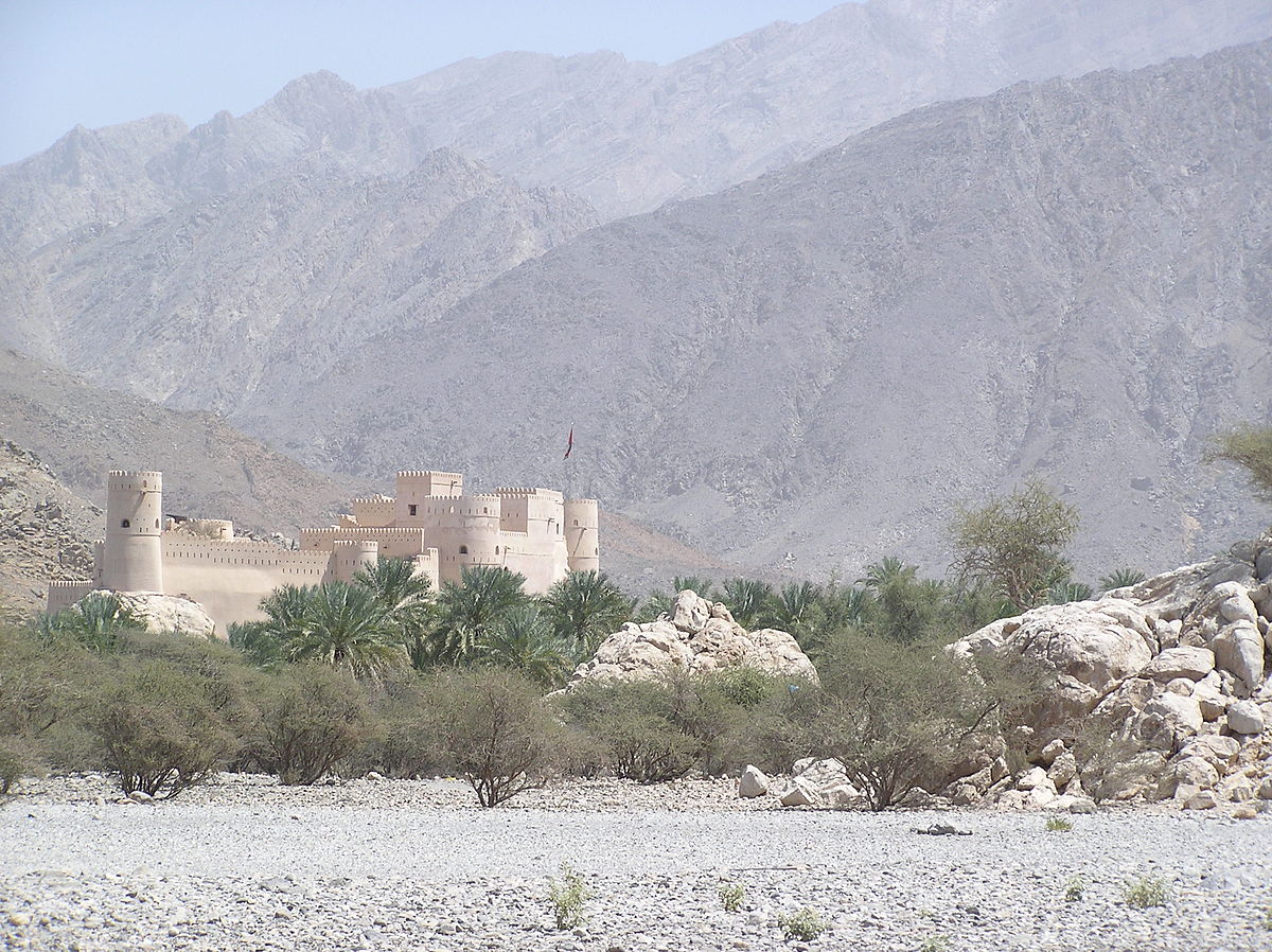 کوه حجر در امارات و کوه نوردی و صعود به رشته کوه حجر